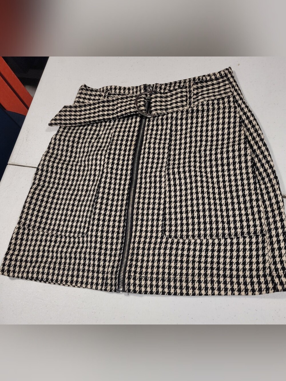 Houndstooth Belted Zip-Front Skirt - Black & White